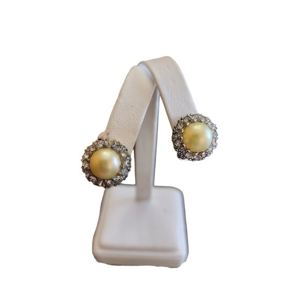 Vintage Signed Ciner Faux Pearl Rhinestone Clip Earrings (A2487) - Picture 1 of 5